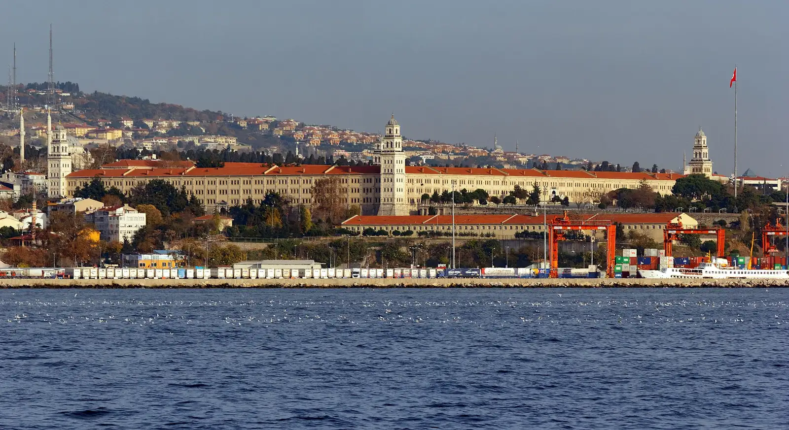 مبنى Selimiye Barracks