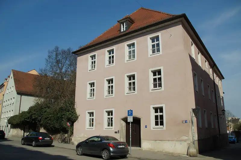 Catholic academy, former cathedral chapter house and protestant hospital, in place of the Passauer Hof St. Sebald