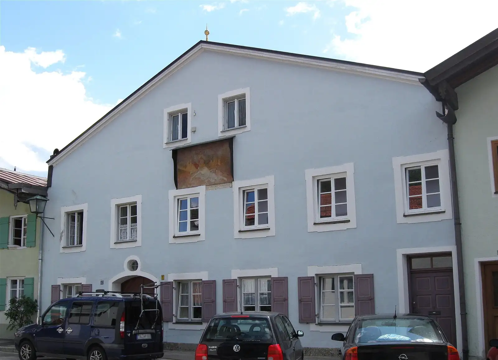 Jengo la Krankenhausstraße 32
