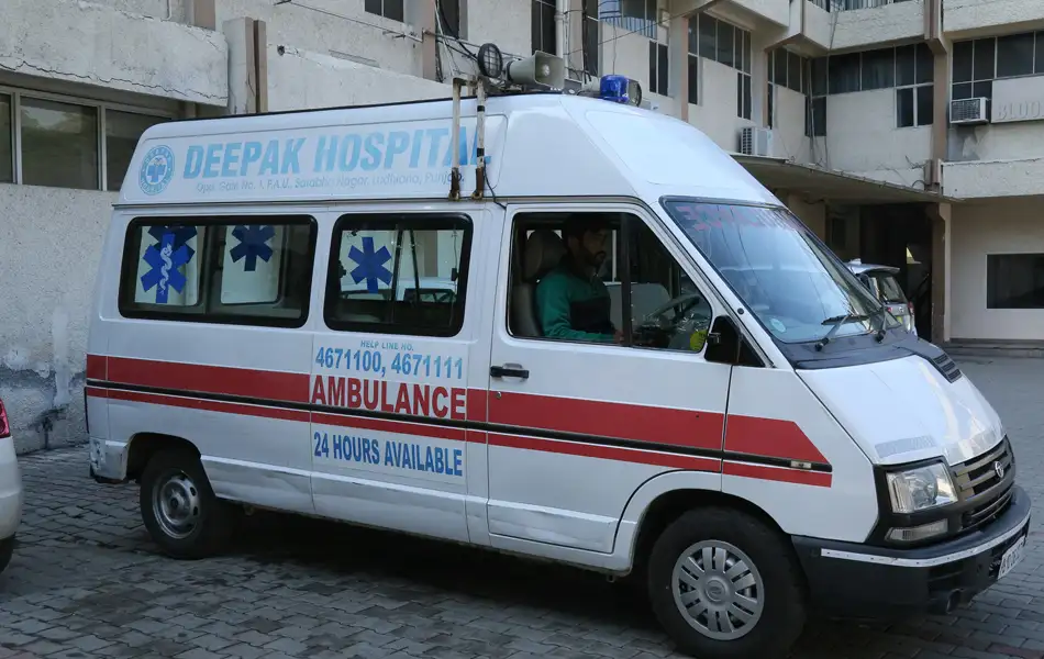 مبنى Deepak Hospital