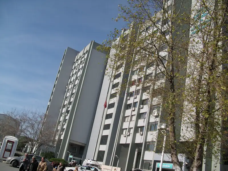 İzmir Atatürk Eğitim ve Araştırma Hastanesi