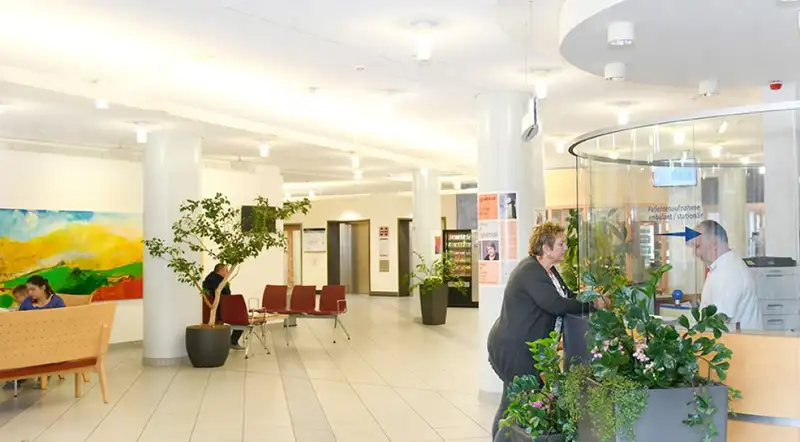 Universitäts-Frauenklinik, Neonatologie und Medizinische-Genetik