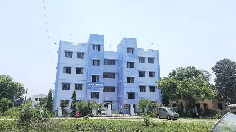 Dr. Shivam Shah | Orthopedic, Robotic Knee & Hip Replacement Surgeon In Vadodara