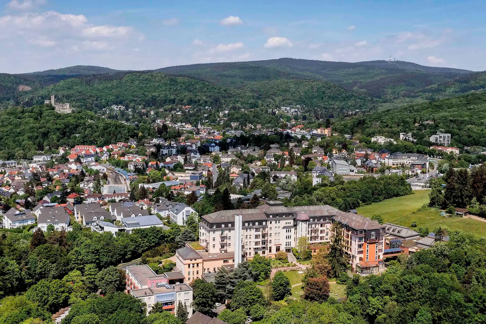Здание Klinik Königstein der KVB