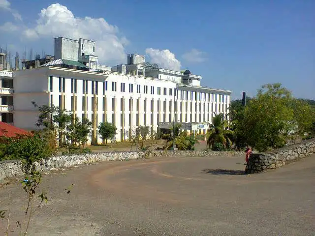 Azeezia Medical College