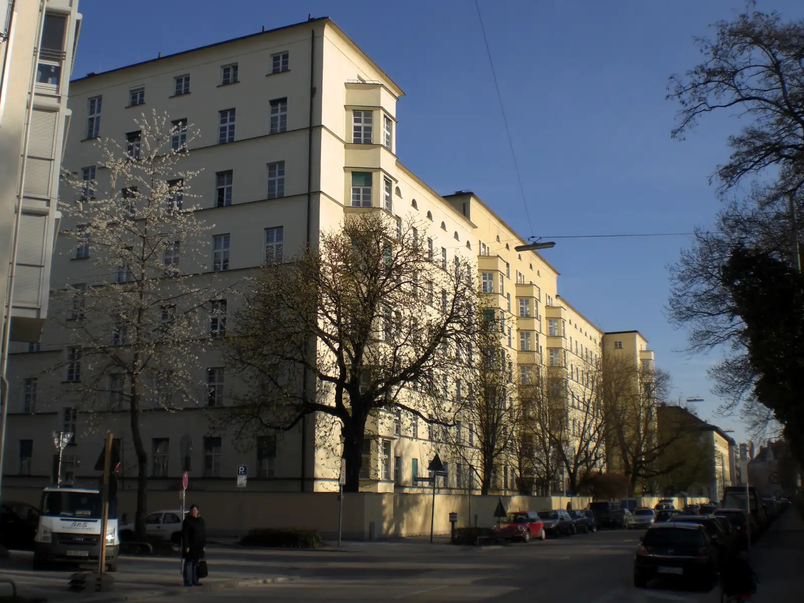 Jengo la Klinik Thalkirchner Straße